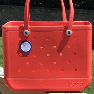 CORAL Large Bogg Bag NWT Rare Color!